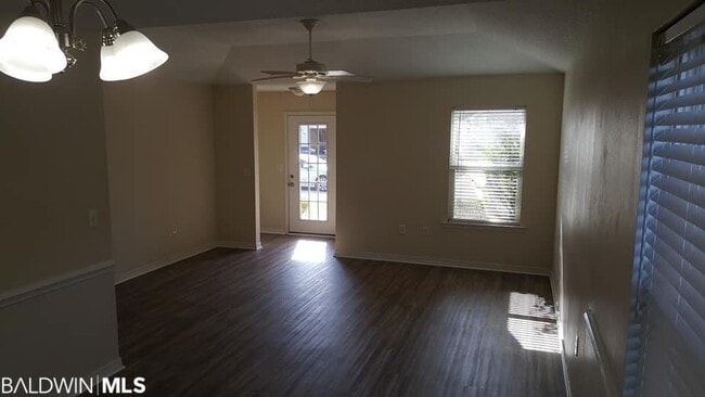 Building Photo - 1470 Majesty Loop