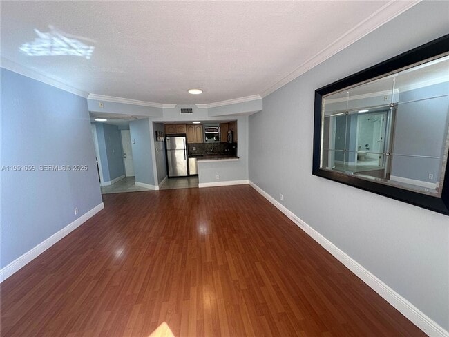 Building Photo - 8290 Lake Dr