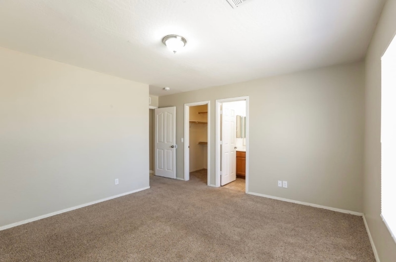 Building Photo - 3044 W Chanute Pass