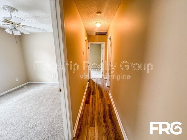 Building Photo - 3311 Moseley Dr