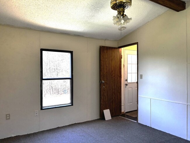 Building Photo - 499 Tanzman Rd