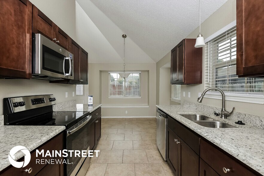 Building Photo - 3100 Fairmeadows Ln