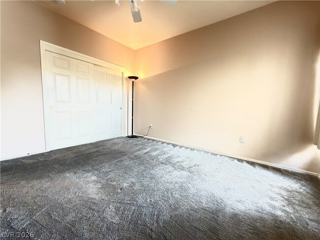 Building Photo - 10433 W Snyder Ave