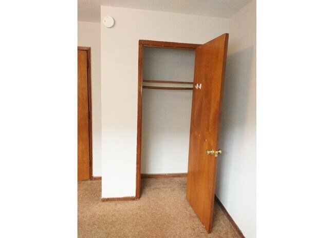 Building Photo - 362 Probasco St