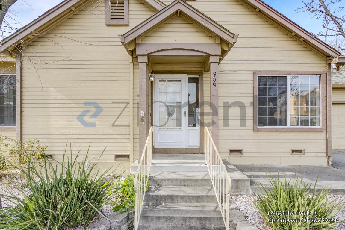 Building Photo - Unit