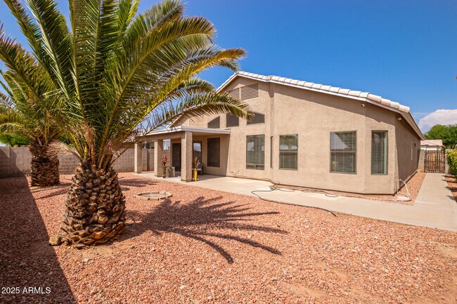 Building Photo - 8632 S 10th Ln