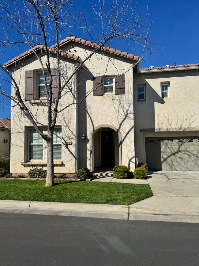 Building Photo - MOVE IN READY!! 3 BEDROOM 2 1/2 BATH HOME FOR RENT IN VILLAS AT COPPER VALLEY