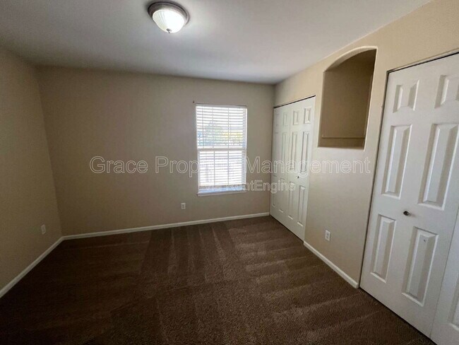 Building Photo - 5708 W Asbury Pl