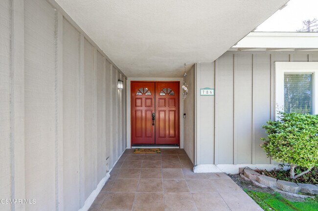 Building Photo - 786 Capitan St