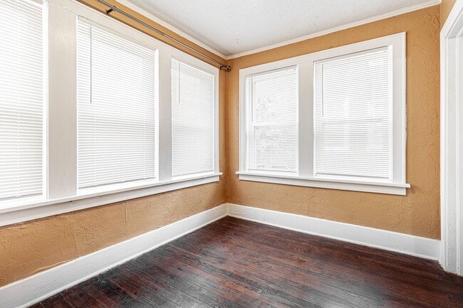 Building Photo - 1 Bed 1 Bath apartment in Okc close to Plaza District!