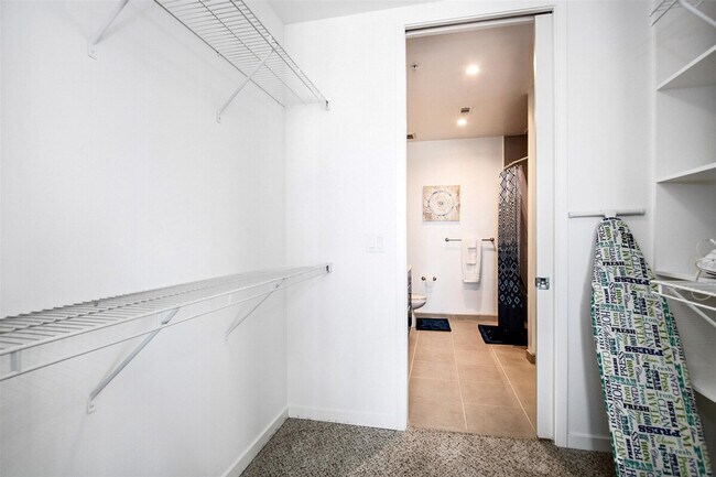 Building Photo - 1905 Holcombe Blvd