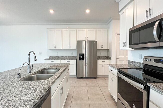 Building Photo - 15589 Willow Arbor Cir