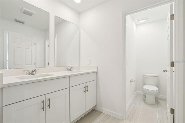 Building Photo - 16430 Bird of Paradise Ave