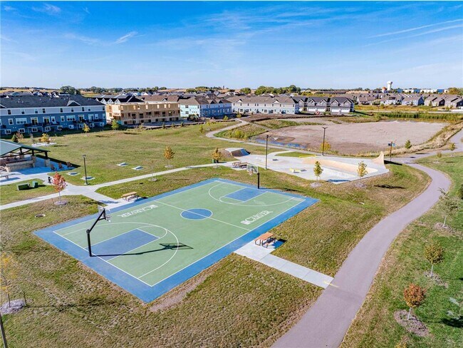 Building Photo - 143X Nutmeg Cir