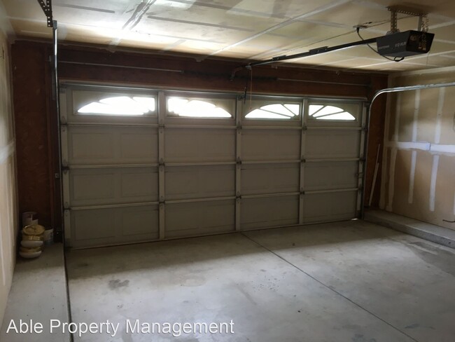 Building Photo - 3 br, 2 bath House - 8612 Winlock St.