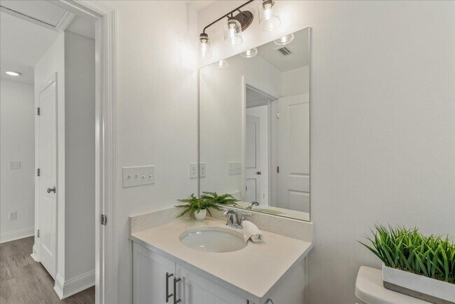 Building Photo - 5646 Native Oak Dr