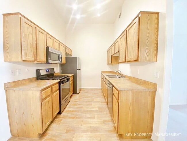 Building Photo - 3481 Desert Cliff St