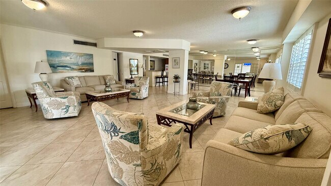 Building Photo - 1630 N Ocean Blvd