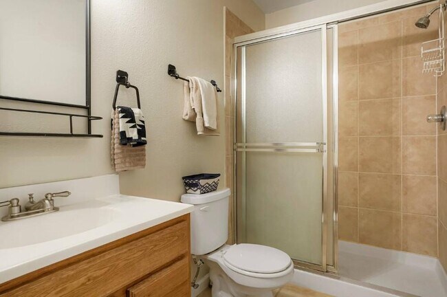 Building Photo - 552 Wapiti Ln