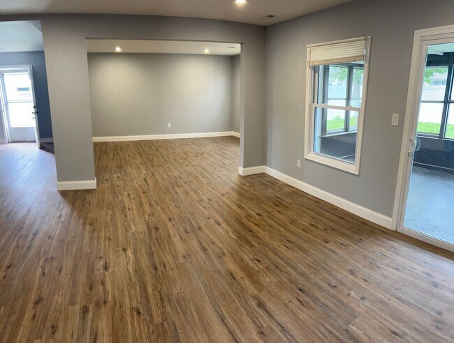 Building Photo - Pennsbury School District  Available for m...