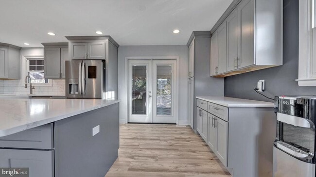 Building Photo - 1312 Magnolia Ave