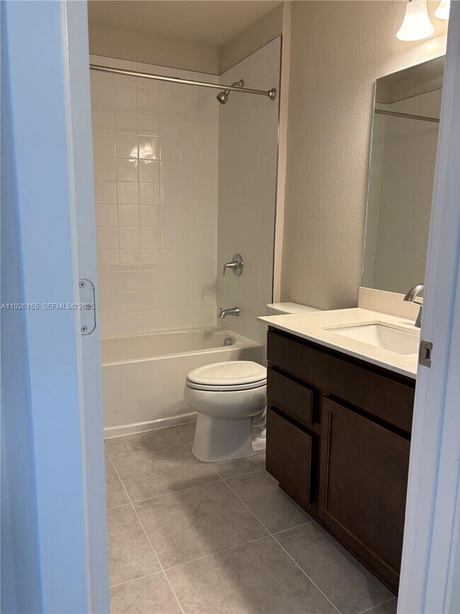 Building Photo - 551 NW 10th St