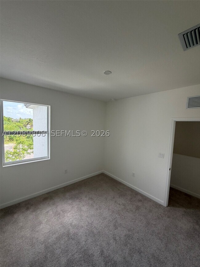 Building Photo - 35537 SW 189th Ave
