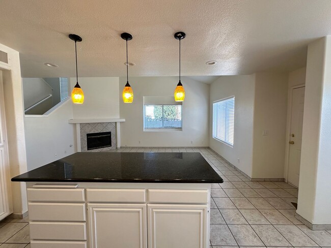 Building Photo - West Palmdale Townhouse