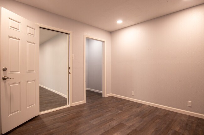 Building Photo - 7575 Chelsea Pl