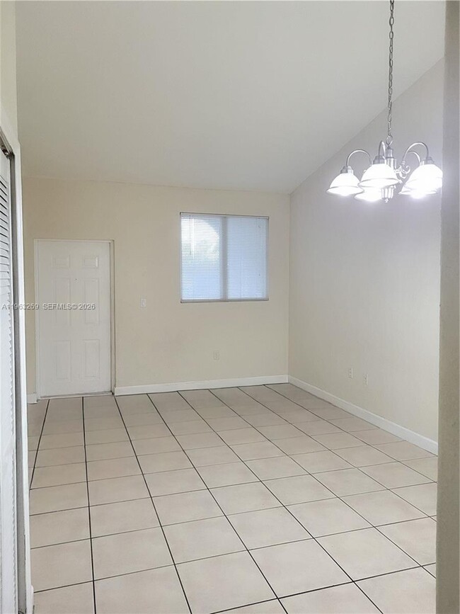 Building Photo - 2551 SE 16th Terrace