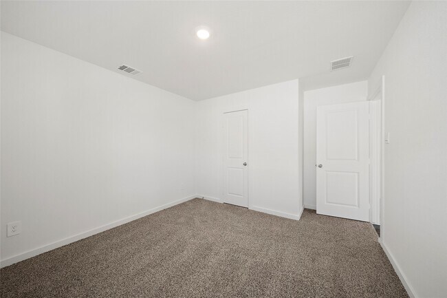 Building Photo - 6019 Jasper Hl Dr