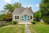 Building Photo - AVAILABLE AUG 1ST!! BEAUTIFUL 2-BEDROOM IN...