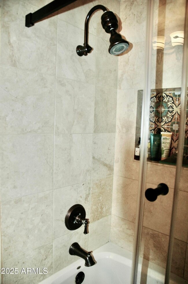 Building Photo - 6108 E Morning Vista Ln