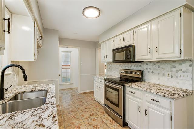 Building Photo - 355 Aspenway Dr