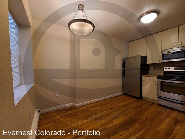 Building Photo - 2 br, 1 bath House - 1940 W 32nd Ave Apt 203