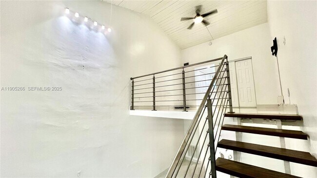 Building Photo - 234 Antiquera Ave