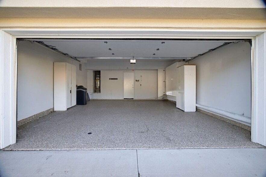 Building Photo - 8261 E Alpine Ct