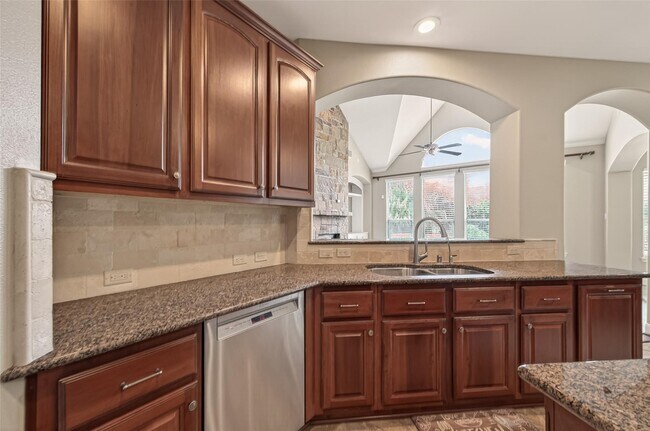 Building Photo - 28602 Hayden Park Dr