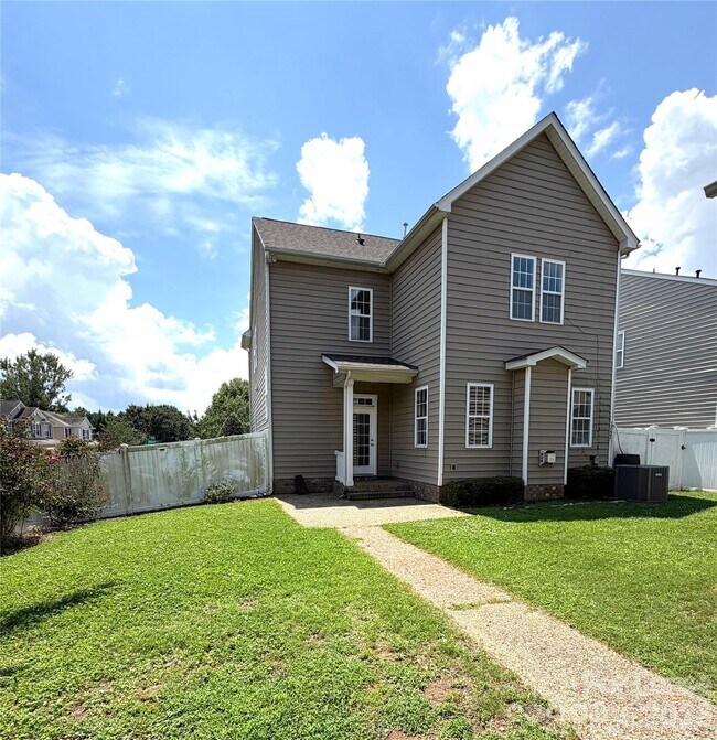 Building Photo - 10729 Serape Rd