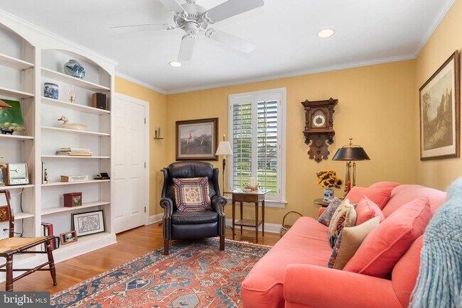 Building Photo - 27370 Rest Cir