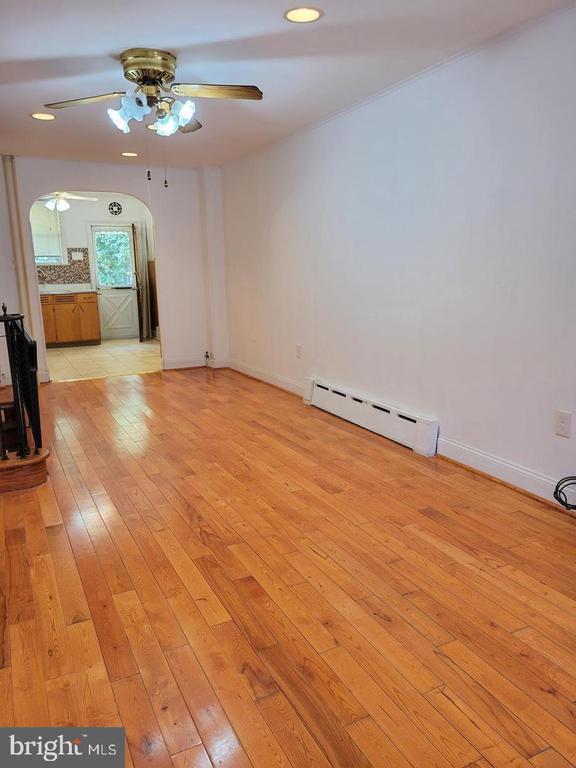 Building Photo - 838 Sears St