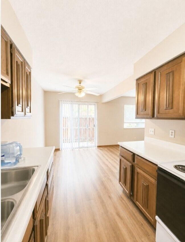 Building Photo - Orangewood