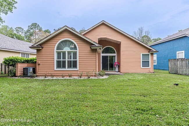 Building Photo - 2243 Trailwood Dr