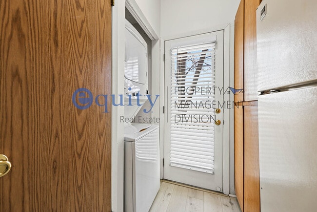 Building Photo - Beacon Hill Circle Condo