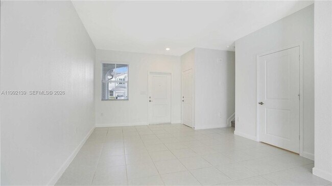 Building Photo - 2676 SE 12th Pl
