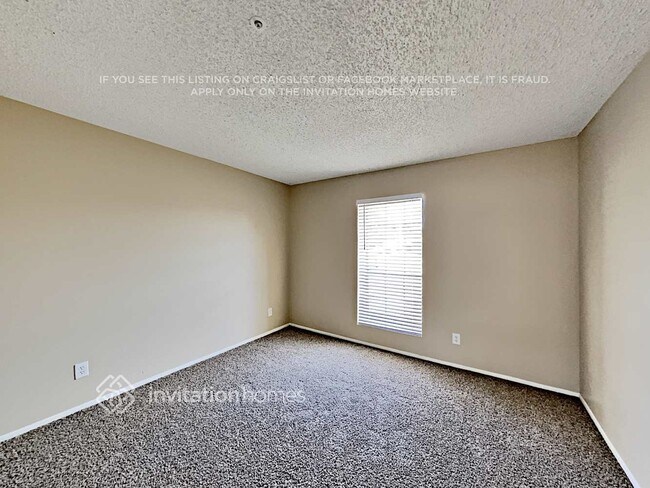 Building Photo - 8414 W Windrose Dr