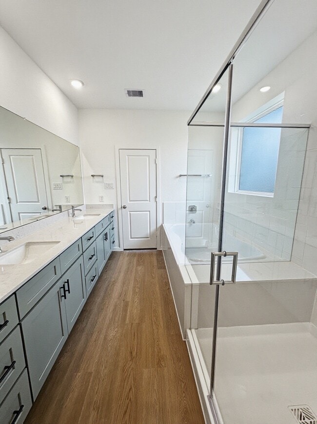 Building Photo - 3230 Coral Bluff Dr