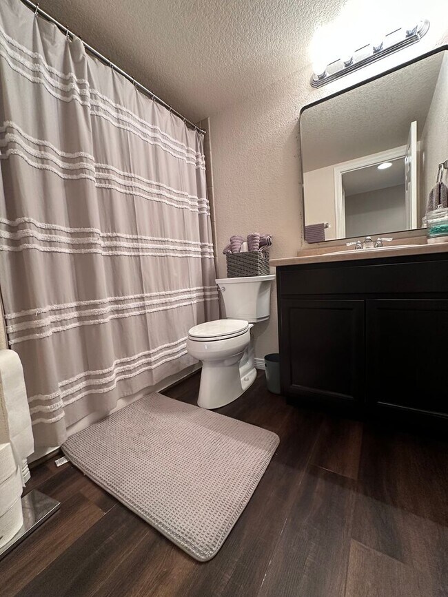 Building Photo - Spacious 5-Bedroom Smart Home Near Peterso...