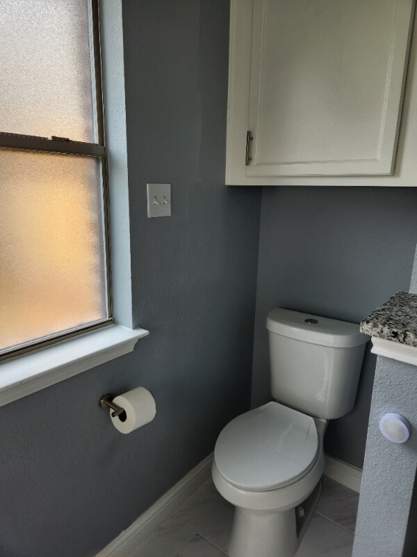 Building Photo - 5502 Red Pine Dr