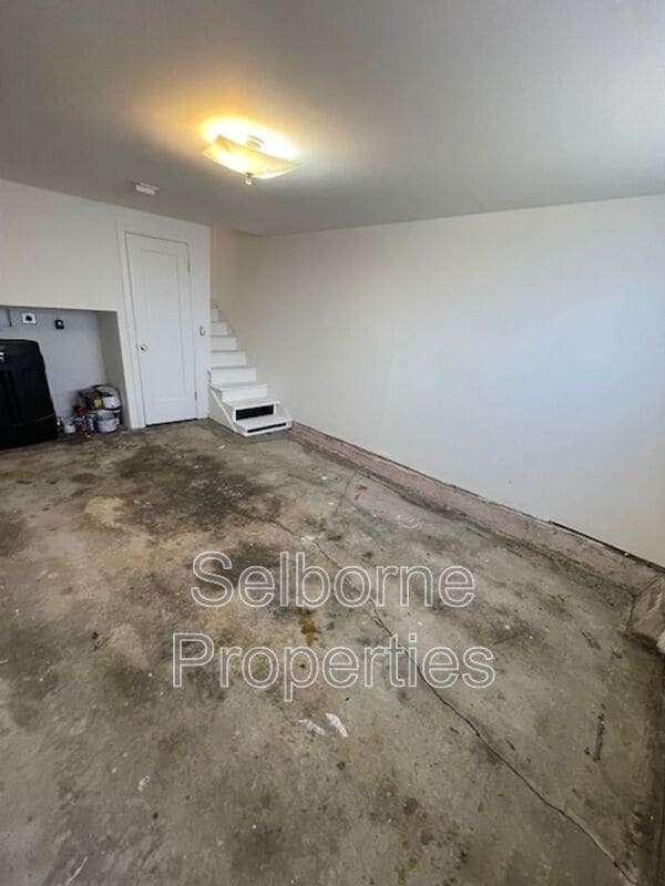 Building Photo - 1424 E 20th St